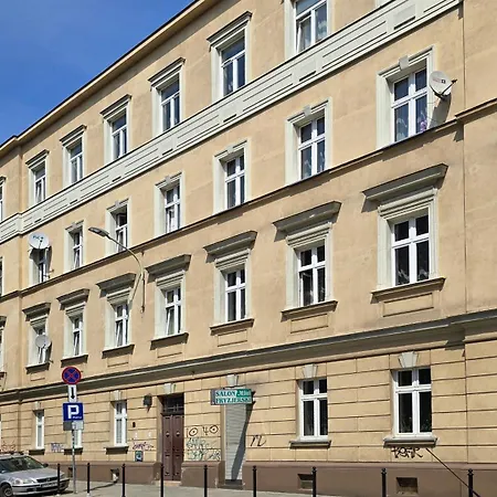 Sun & Snow, Stare Apartment Krakau